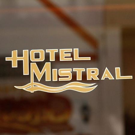 Hotel Mistral Piraeus Exterior photo